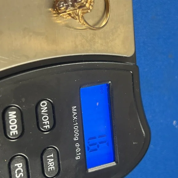 Size 5 10kt gold ring - Picture 6 of 6